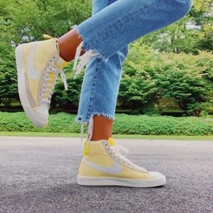 New-Limited Edition-Women’s Nike Blazer Mid 77